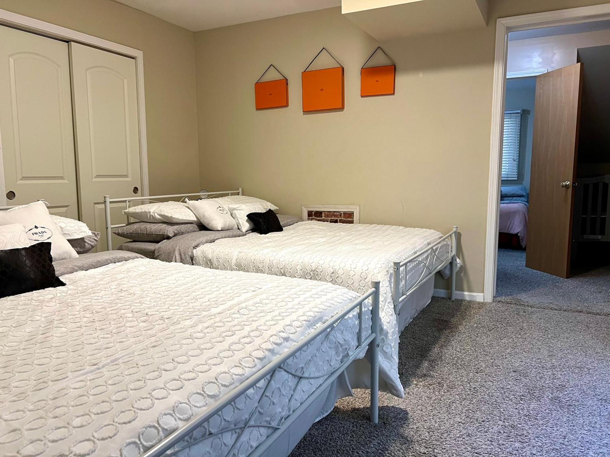 Designer Themed 4 Bedroom In Best Location With Patio And Fireplace Chicago Exterior photo